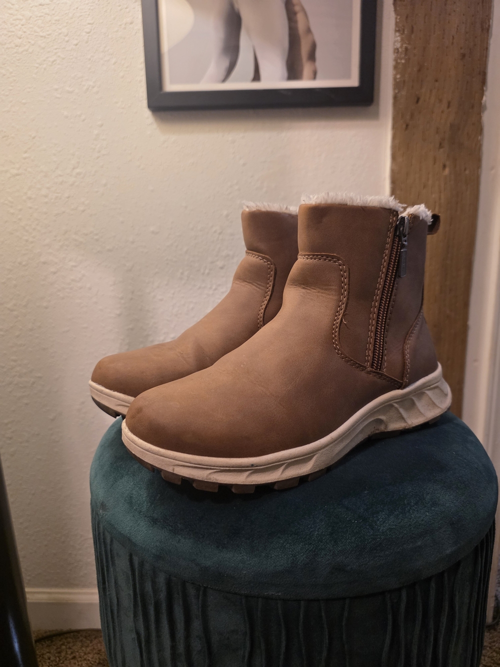 Khombu Women's Tan Brown Winter Zip-Top Fleece-Lined Boots